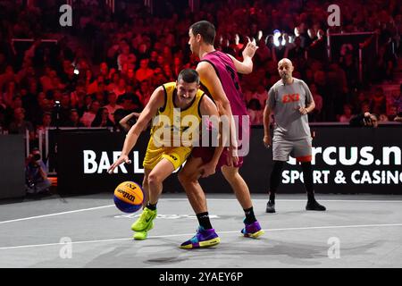 , - 13. OKTOBER: Strahinja Stojacic - Ub, Mihailo Vasic - Liman während des FIBA 3x3 World Tour Amsterdam 2024 Endrunde zwischen Ub und Liman am 13. Oktober 2024 in Amsterdam, Niederlande. (Foto: Edwin J.H. de Vries/Orange Pictures) Credit: Orange Pics BV/Alamy Live News Stockfoto