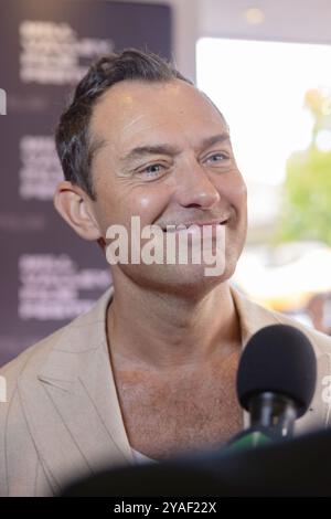 San Rafael, USA. Oktober 2024. Jude Law nimmt an einer besonderen Ehrung Teil und erhält den Mill Valley Film Festival Award beim 47. Mill Valley Film Festival im Smith Rafael Film Center am 13. Oktober 2024 in San Rafael, Kalifornien. FOTO: Picture Happy/imageSPACE für MVFF Credit: Imagespace/Alamy Live News Stockfoto