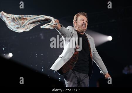 Madrid, Spanien. Januar 2022. Sänger Manolo García tritt während des Tourkonzerns im Wizcenter in Madrid auf 13. Oktober 2024 Spanien Credit: SIPA USA/Alamy Live News Stockfoto