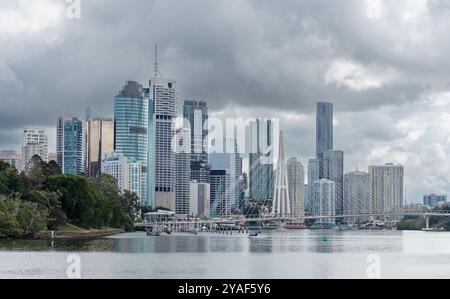 BRISBANE, QUEENSLAND, AUSTRALIEN. September 2024; Green Bridge Walk Way im Bau Kangaroo Point zur Eröffnung der Stadt im Dezember 2024. Stockfoto