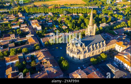 Luftaufnahme der französischen Stadt Mirepoix Stockfoto