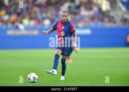 Barcelona, Esp. Oktober 2024. FC BARCELONA GEGEN RCD ESPANYOL. 13. Oktober 2024 Vicky Lopez vom FC Barcelona während des Spiels zwischen dem FC Barcelona und dem RCD Espanyol entsprechend der La Liga F im Johan Cruyff Stadium in Barcelona, Spanien, am 13. Oktober 2024. Quelle: Rosdemora/Alamy Live News Stockfoto