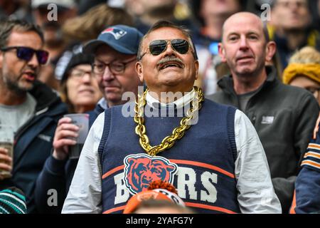 NFL Match Ball während der 6. Woche des Spiels Chicago Bears gegen Jacksonville Jaguars im Tottenham Hotspur Stadium, London, Vereinigtes Königreich. Oktober 2024. (Foto: Craig Thomas/News Images) in, am 14.10.2024. (Foto: Craig Thomas/News Images/SIPA USA) Credit: SIPA USA/Alamy Live News Stockfoto