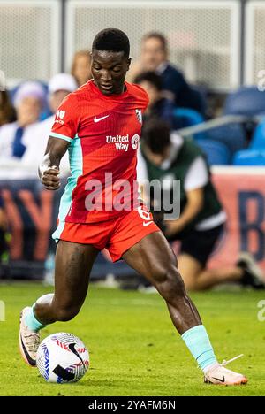 12. Oktober 2024 San Jose, CA USA Kansas City Stürmer Temwa Chawinga (6) kontrolliert den Ball während des NWSL-Spiels zwischen Kansas City Current und Bay FC. Kansas Beat Bay FC 1-0 im Pay PAL Park San Jose Kalifornien Thurman James/CSM Stockfoto