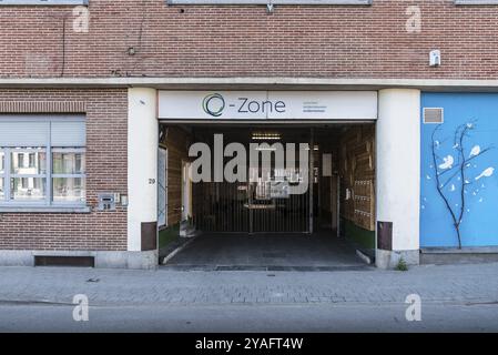 Molenbeek, Region brüssel-Hauptstadt, Belgien, 05 05 2020 Fassade des Unternehmens O-Zone über soziales Unternehmertum, Europa Stockfoto