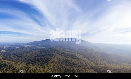 Luftaufnahme in der Nähe von Central Tilba des Mount Dromedary im Gulaga National Park in New South Wales, Australien, Ozeanien Stockfoto