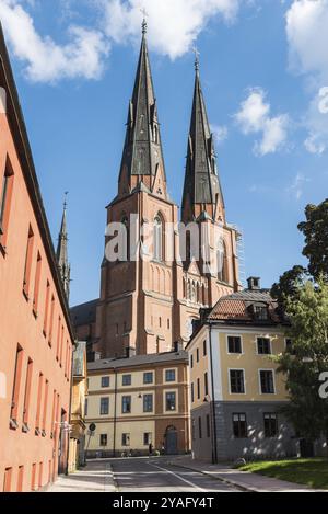 Uppsala, Uppland, Schweden, 07 27 2019 Stadtbild mit Blick auf die Kathedrale, Europa Stockfoto