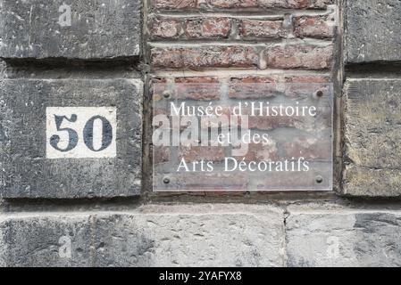 Tournai Doornik, Wallonische Region, Belgien, 08 14 2019 Zeichen des Museums für Kunst, Geschichte und Dekoration von Tournai, Europa Stockfoto