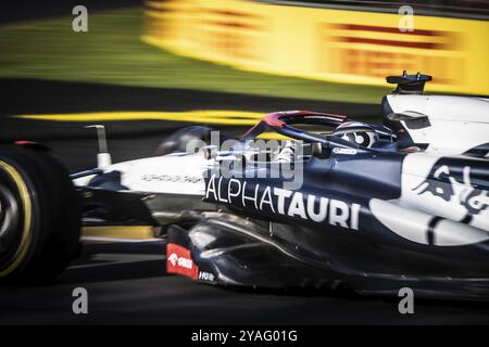 MELBOURNE, AUSTRALIEN, 2. APRIL: Nyck de Vries aus den Niederlanden fährt die Scuderia AlphaTauri AT04 am Renntag während des Großen Preises von Australien 2023 Stockfoto