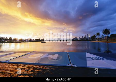 MELBOURNE, AUSTRALIEN, 1. APRIL: Sonnenuntergangsatmosphäre beim Grand Prix 2023 in Australien am 1. April 2023 Stockfoto