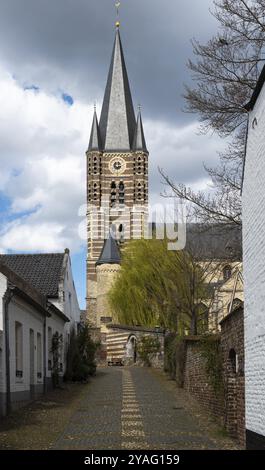 Thorn, Limburg, Niederlande, 04 08 2022, historische Häuser am Hauptmarkt des Dorfes, Europa Stockfoto