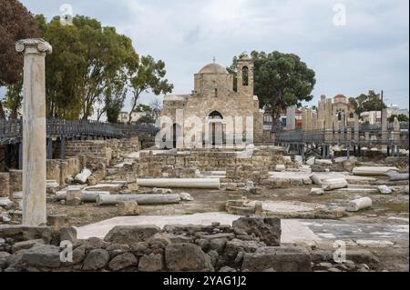 Paphos, Paphos District, Zypern, 23. März 2023, die Ruinen der Basilika von Chrysopolitissa, Europa Stockfoto