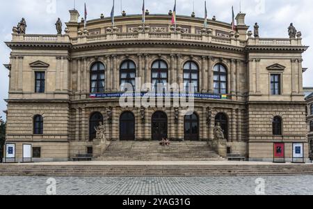 Prag, Tschechische Republik, 08 01 2020 Fassade des Gebäudes der Tschechischen Philharmonie, Europa Stockfoto