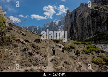 Trekking im wunderschönen Nangma Valley (Yosemite von Pakistan), Kanday, Baltistan, Pakistan Stockfoto