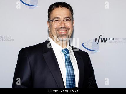 Kiel, Deutschland. Juni 2019. Daron Acemoglu vom Massachusetts Institute of Technology. Der diesjährige Wirtschaftsnobelpreis geht an die in den USA tätigen Ökonomen Daron Acemoglu, Simon Johnson und James A. Robinson. Dies wurde von der Königlich Schwedischen Akademie der Wissenschaften in Stockholm angekündigt. Frank Molter/dpa/Alamy Live News Stockfoto