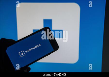 Rheinbach, Deutschland 13. Oktober 2024, das Markenlogo der Firma „Infermedica“ auf dem Display eines Smartphones (Fokus auf das Markenlogo) Stockfoto