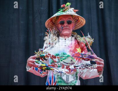 London, Großbritannien. Oktober 2024. Naylimpia Fantasy Nagelwettbewerb bei Lon don Excel, mit der in glaubwürdiger Arbeit von weltbesten Nageltechnikern. Quelle: Paul Quezada-Neiman/Alamy Live News Stockfoto