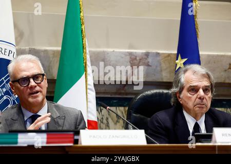 Roma, Italien. Oktober 2024. IL presidente del CNEL Renato Brunetta präsena al Ministro per la Pubblica Amministrazione Paolo Zangrillo la Relazione sui servizi pubblici 2024 - Roma, Italia - Luned&#xec;, 14 Ottobre 2024 (Foto Cecilia Fabiano/LaPresse) CNEL-Präsident Renato Brunetta präsentiert dem Minister für öffentliche Verwaltung Paolo Zangrillo&#Laxano& 2024 LivePress den Bericht 2024 über öffentliche Dienstleistungen (Foto), 14 Stockfoto