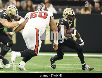 New Orleans, Usa. Oktober 2024. Während eines National Football League-Wettbewerbs im Caesars Superdome am Sonntag, den 13. Oktober 2024 in New Orleans, Louisiana. (Foto: Peter G. Forest/SIPA USA) Credit: SIPA USA/Alamy Live News Stockfoto