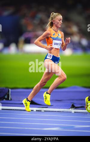 Diane van es nahm an der 10,000 Meter langen Strecke der Olympischen Spiele 2024 in Paris Teil. Stockfoto