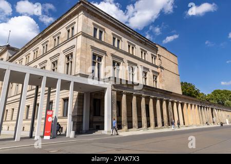 Außenansicht des neuen Museums mit Kolonnaden, Museumsinsel, Berlin, DeutschlandBerlin, Deutschland Stockfoto