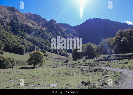 Wunderschöner Blick auf die Pyrenäen in Spanien von L'Artiga de Lin Stockfoto