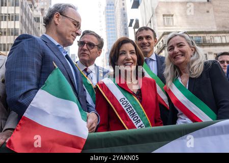 New York, USA. Oktober 2024. Willaim Hochul Jr., Gouverneur Kathy Hochul und italienische Botschafterin in den USA Mariangela Zappia nehmen 2024 am 14. Oktober 2024 an der jährlichen Columbus Day Parade auf der 5th Avenue in Manhattan Teil. (Foto: Lev Radin/SIPA USA) Credit: SIPA USA/Alamy Live News Stockfoto