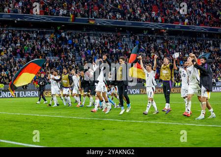 München, Deutschland. Oktober 2024. MÜNCHEN, Allianz Arena, 14. 10. 2024, Saison 2024/2025, UEFA Nations League Spiel zwischen Deutschland und den Niederlanden, Deutschland Spieler feiern den Sieg nach dem Spiel Deutschland - Niederlande Credit: Pro Shots/Alamy Live News Stockfoto