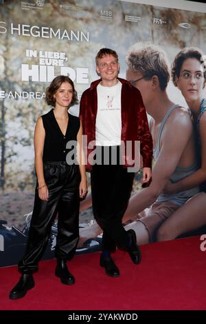 Liv Lisa Fries und Johannes Hegemann bei der Premiere von IN LIEBE, EURE HILDE im Kino in der Berliner Kulturbrauerei, Berlin am 14.10.2024 *** Liv Lisa Fries und Johannes Hegemann bei der Premiere von IN LIEBE, EURE HILDE im Kino in der Berliner Kulturbrauerei, Berlin am 14 10 2024 Stockfoto