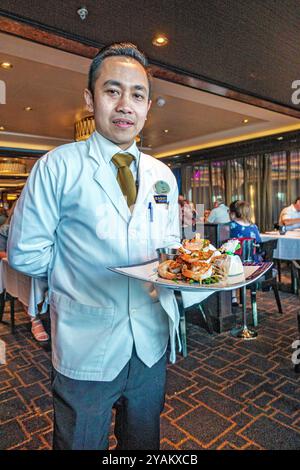 Triest Italien, Norwegian Cruise Line NCL Fluchtschiff, 10-tägige Mittelmeer-Adria Reiseroute, an Bord Innenraum, Personal Crew Worker, ASI Stockfoto