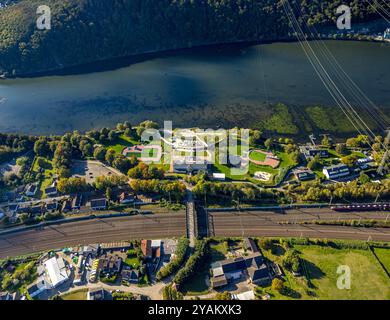 Luftbild, Strandhaus Salitos Beach Hengsteysee mit Freibad Südufer, Bahngleise, Boele, Hagen, Ruhrgebiet, Nordrhein-Westfalen, Deutschland ACHTUNGxMINDESTHONORARx60xEURO *** Luftblick, Strandhaus Salitos Strand Hengsteysee mit Freibad Südküste, Bahngleise, Boele, Hagen, Ruhrgebiet, Nordrhein-Westfalen, Deutschland ATTENTIONxMINDESTHONORARx60xEURO Stockfoto