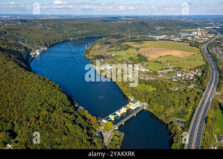 Luftbild, Hengsteysee mit RWE Koepchenwerk, Laufwasserkraftwerk Hengstey und Hengsteysee-Brücke Ost historische Sehenswürdigkeiten, Strandhaus Salitos Beach Hengsteysee, Freibad Südufer, Deutsche Bahn AG Bahnlinie Hagen und Autobahn A1, Boele, Hagen, Ruhrgebiet, Nordrhein-Westfalen, Deutschland ACHTUNGxMINDESTHONORARx60xEURO *** Luftansicht, Hengsteysee mit RWE Koepchenwerk, Laufwasserkraftwerk Hengstey und Hengsteyseebrücke Ost historische Sehenswürdigkeit, Strandhaus Salitos Beach Hengsteysee, Freibad Südküste, Deutsche Bahn AG Bahnlinie Hagen und Autobahn A1, Boele, Hagen, Ru Stockfoto