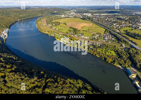 Luftbild, Hengsteysee mit RWE Koepchenwerk Hagen Boele, Bahngleise Hagen und Autobahn A1, Strandhaus Salitos Beach Hengsteysee mit Freibad Südufer, Fernsicht und blauer Himmel mit Wolken, Boele, Hagen, Ruhrgebiet, Nordrhein-Westfalen, Deutschland ACHTUNGxMINDESTHONORARx60xEURO *** Luftansicht, Hengsteysee mit RWE Koepchenwerk Hagen Boele, Bahngleise Hagen und Autobahn A1, Strandhaus Salitos Strand Hengsteysee mit Freibad Südküste, Fernsicht und blauem Himmel mit Wolken, Boele, Hagen, Ruhrgebiet, Nordrhein-Westfalen, Deutschland ATTENTIONxMINDESTHONORARx60xEURO Stockfoto