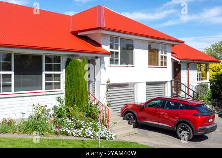 Haus mit Garten und Auto, Parklands Drive, Huntsbury, Christchurch (Ōtautahi), Canterbury, Neuseeland Stockfoto