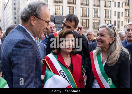 New York, USA. Oktober 2024. Willaim Hochul Jr., Gouverneur Kathy Hochul und italienische Botschafterin in den USA Mariangela Zappia nehmen 2024 am 14. Oktober 2024 an der jährlichen Columbus Day Parade auf der 5th Avenue in Manhattan Teil. Quelle: lev Radin/Alamy Live News Stockfoto