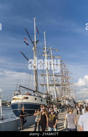 SANKT PETERSBURG, RUSSLAND, 12. AUGUST: Segelboote auf Regatta am 12. August 2009 in Sankt Petersburg, Russland, Europa Stockfoto