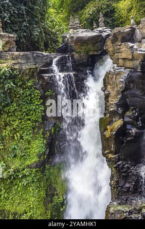 Blick auf den Tegenungan Wasserfall in Bali, Indonesien, Asien Stockfoto