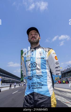 DER INDYCAR-Fahrer AGUSTIN HUGO CANAPINO (R) (78) aus Arrecifes, Argentinien, und sein Juncos Hollinger Racing Chevrolet Team bereiten sich auf die Qualifikation für die Indics vor Stockfoto