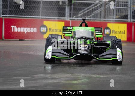 Der INDYCAR Series-Fahrer CALLUM ILOTT (77) aus Cambridge, Cambridgeshire, England, reist während eines nassen und gefährlichen Trainings durch die Kurven Stockfoto