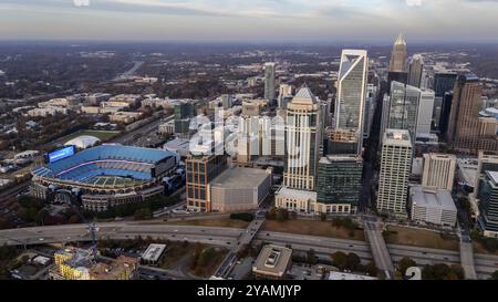 Aus der Vogelperspektive des Bank of America Stadions, Heimstadion der National Football League Carolina Panthers und des MLS Charlotte FC Football Clubs Stockfoto