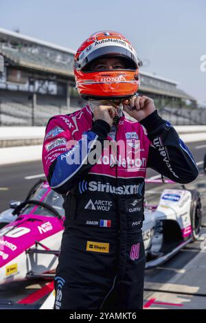 Der INDYCAR-Fahrer SIMON PAGENAUD (60) aus Montorillon, Frankreich, bereitet sich auf das Training für die Indianapols 500 auf dem Indianapolis Motor Speedway in Indiana vor Stockfoto