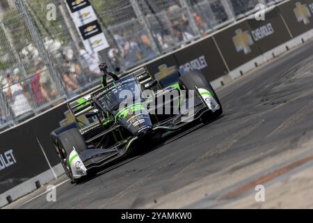 Der INDYCAR-Fahrer AGUSTIN HUGO CANAPINO (R) (78) aus Arrecifes, Argentinien, reist in seinem Juncos Hollinger Racing Chevrolet während der Wende durch die Kurven Stockfoto