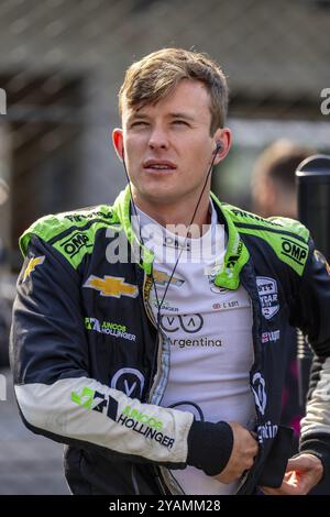 INDYCAR Series-Fahrer CALLUM ILOTT (77) aus Cambridge, Cambridgeshire, England, bereitet sich auf den Gallagher Grand Prix im Indianapolis Moto vor Stockfoto