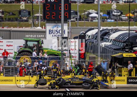 INDYCAR-Fahrer COLTON HERTA (26) aus Valencia, Kalifornien, bringt sein Auto zum Einsatz während des Hy-Vee INDYCAR Race Wochenendes auf dem Iowa Speedway in ne Stockfoto