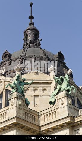 Das Szechenyi-Heilbad in Budapest ist das größte Heilbad Europas. Stockfoto