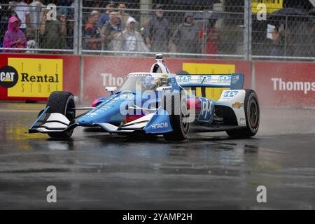 Der Fahrer der INDYCAR Series JOSEF NEWGARDEN (2) aus Nashville, Tennessee, reist während eines nassen und gefährlichen Trainingssessions für die Big durch die Kurven Stockfoto