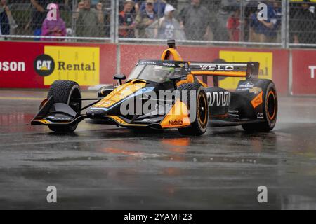 INDYCAR Series-Fahrer PATO OWARD (5) aus Monterey, Mexiko, reist während eines nassen und gefährlichen Übungssitzes für die Big Machine M durch die Kurven Stockfoto