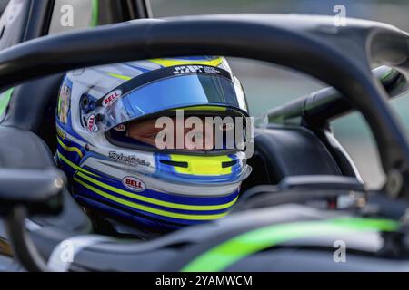 INDYCAR NXT von der Firestone Series Fahrer RASMUS LINDH (76) (R) aus Göteborg, Schweden, qualifiziert sich für den Sonsio Grand Prix auf der Road America in Elkhart La Stockfoto