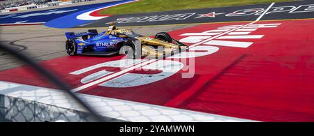 INDYCAR Driver, RYAN HUNTER-REAY (20) von ft. Lauderdale, Florida, überquert die Ziellinie am Ende des Hy-Vee INDYCAR Race Wochenendrennens im IO Stockfoto