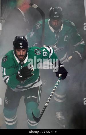 Dallas, Texas, USA. Oktober 2024. Tyler Seguin #91 der Dallas Stars Skates während des NHL-Spiels zwischen den Dallas Stars und den Seattle Kraken im American Airlines Center. Finale Dallas Stars 2-0 Seattle Kraken. Am 13. Oktober 2024 in Dallas, Texas. (Kreditbild: © Javier Vicencio/eyepix via ZUMA Press Wire) NUR REDAKTIONELLE VERWENDUNG! Nicht für kommerzielle ZWECKE! Stockfoto